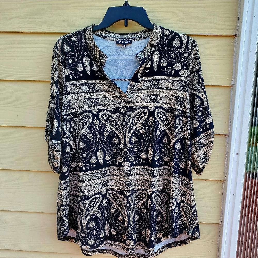 OTHYROCE women  floral T-shirt 3/4 sleeve  sz L.